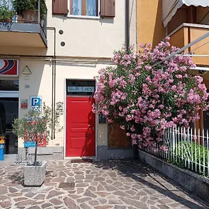 Lucy , Bardolino Italia